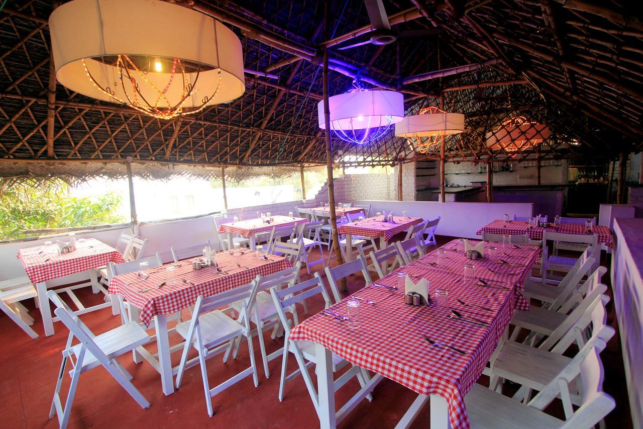 Le Capucin Pondicherry Exterior photo