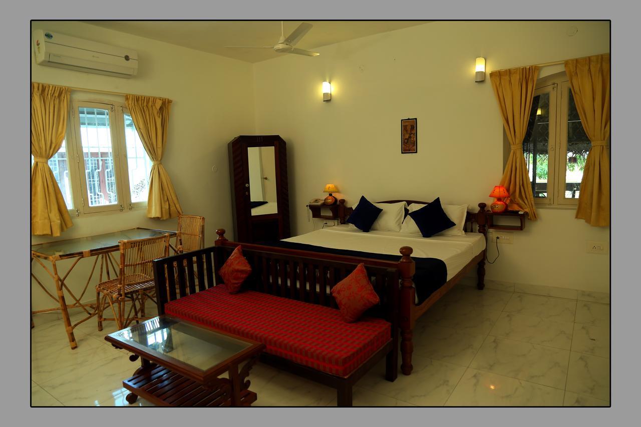 Le Capucin Pondicherry Exterior photo