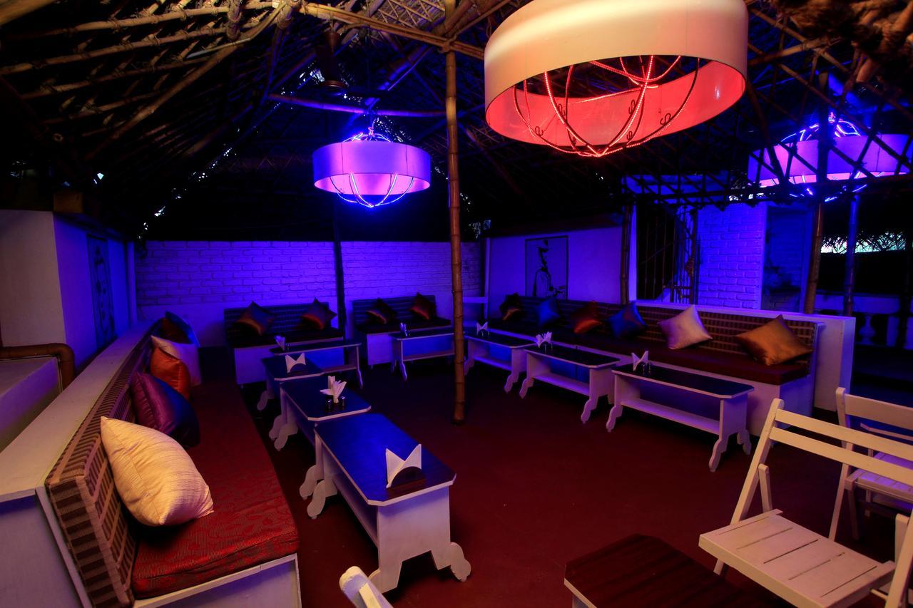 Le Capucin Pondicherry Exterior photo