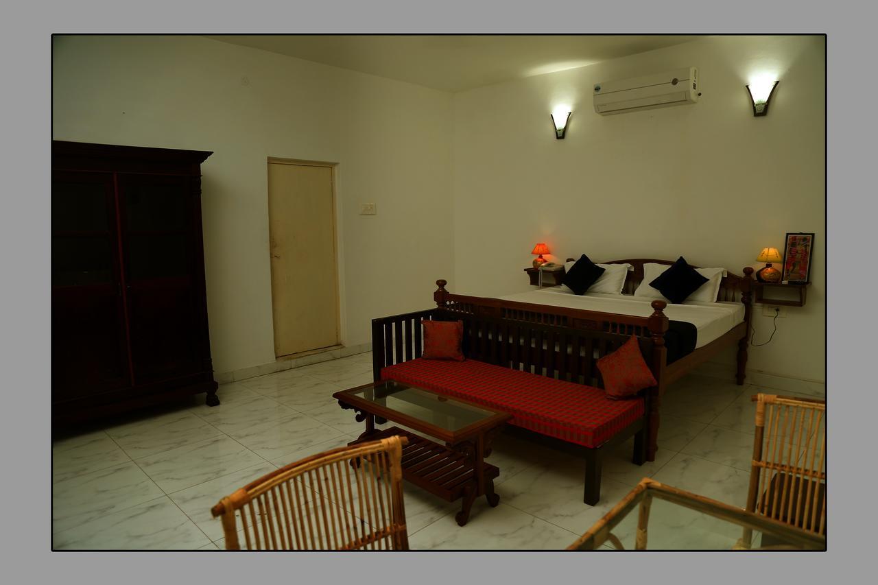 Le Capucin Pondicherry Exterior photo